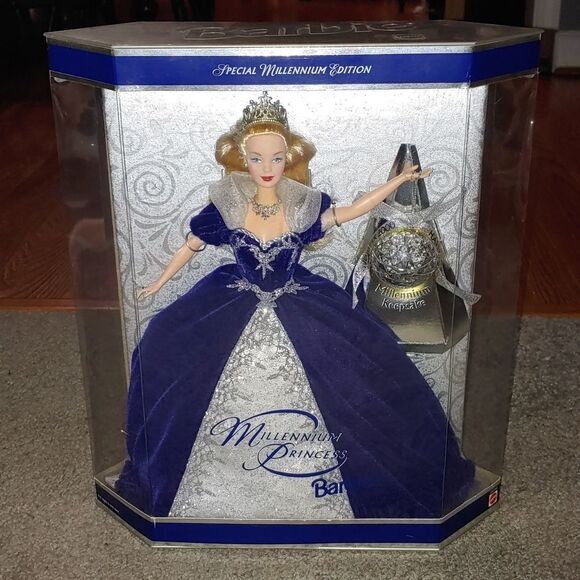 Millennium Princess 2000 Barbie Doll Special Edition with Millenium Keepsake - Picture 1 of 10